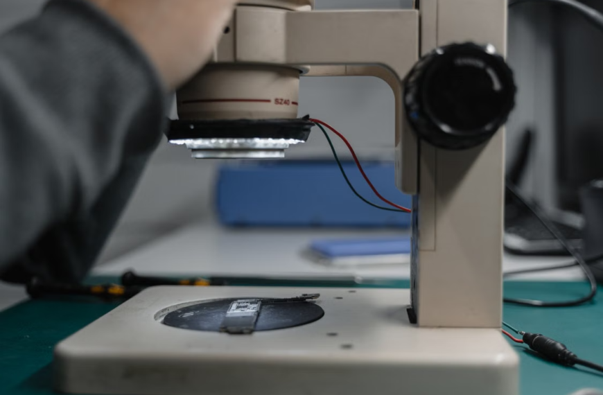 Digital vs. Traditional Optical Comparators